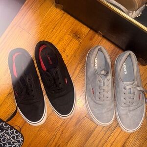 Levi's Black and Gray Sneakers Classic Style